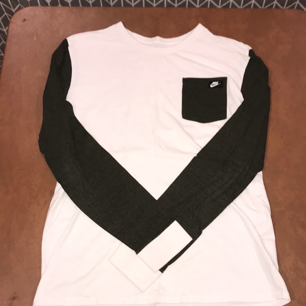 Nike Long Sleeve Pocket Tee